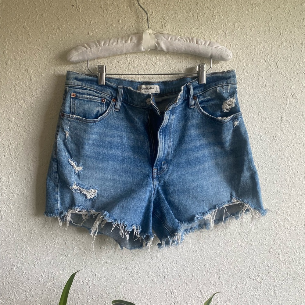 ABERCROMBIE & Fitch mom short